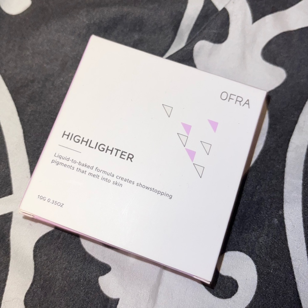 Ofra highlight pillow talk